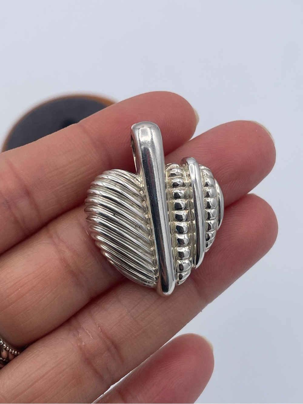 Judith Ripka Sterling Silver 925 Textured Heart Leaf Enhancer Pendant Thailand - Picture 2 of 9